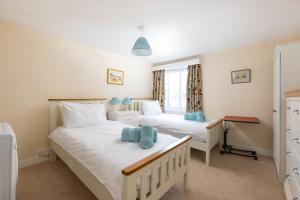 Upper Instow Beach Cottage