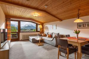 Apartment with Mountain View room in Gästehaus Rottenspacher
