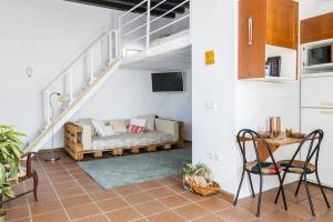 LoftAttic, Sea Views, Private Terrace