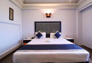 Regenta Inn Vadodara, 500m from Railway Station