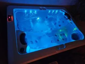 Maison 3 étoiles à 50m mer plages îles nature piscine chauffée jacuzzi privé WIFI - Piédemont