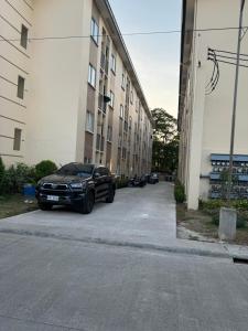 Bria Flats Condominium Azure