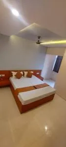 Hotel Kapish International Solapur 400 mts from Bus Stand and 500 mtr from railway station - Bijapur