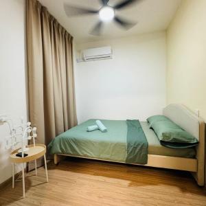 Seaview 2B1R 4 pax Condo Forest City 1G-2908