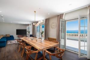 New Luxury Beach Villa 