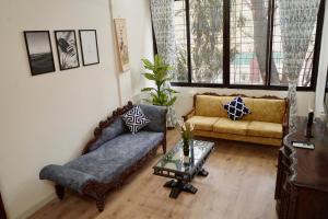 Rio : Cozy 1Bhk in Koregaon Park. WiFi AC King Bed