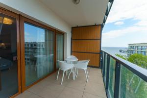 Aquamarina Prima Deluxe Studios With Sea View by Renters