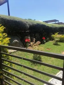 KwaSihle on Boundary is a charming 2 bedroomed unit that accommodates 4 people, situated in a peaceful and secure estate. - Inadan