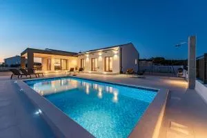 Villa Cesarica ZadarVillas - Kakma