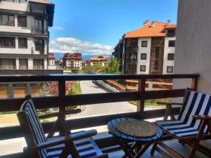 TO FOUR+2 PREDELA 1 - Banya