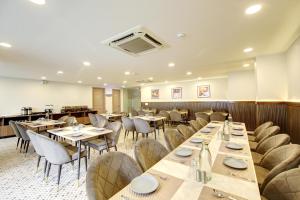 Saltstayz- Golf Course Road & Sector 27