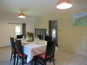 Maisons de vacances Le Gite du Coin - Maison de vacances avec jardin : photos des chambres