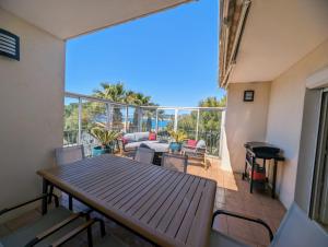 vue mer grande terrasse plage à 2 min à pieds