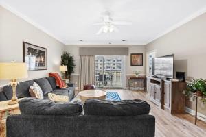 Pond View Natural Light Short Drive To Ocean