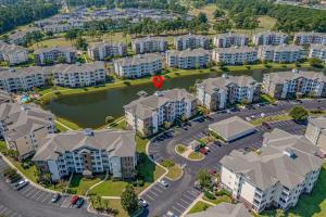 Pond View Natural Light Short Drive To Ocean