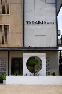 Tadaima Suites Cilegon - 卡里塔