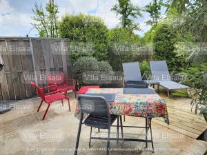 Appartements Gite Villa Elisaia location de meubles de tourisme chez l'habitant : photos des chambres