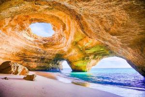 Große Ferienwohnung in Carvoeiro mit Privatem Balkon
