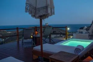 Santorini Rooftop Hot Tub Suite with Panoramic Views - Vlychada Beach