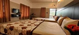 RR Holiday Homes - Manjalparappu