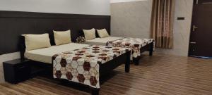 RR Holiday Homes