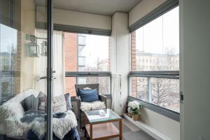 2 BR apartment with Sauna, Free parking and center location