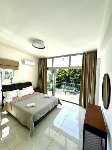 Seaside Bliss 1-Bed Apt