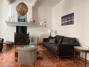 Maisons de vacances Grande maison a Gruissan - 13 couchages, salle de jeux, Wi-Fi, a cote du marche et restaurants - FR-1-784-12 : photos des chambres