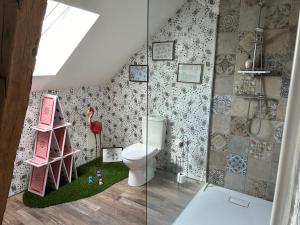 B&B / Chambres d'hotes Le Terrier, chambre d-hotes a theme Alice au pays des merveilles : photos des chambres