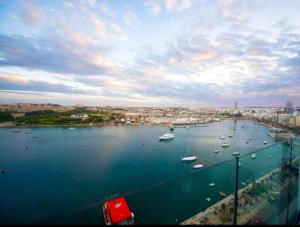 Penthouse -Centre of Sliema - Best View in Malta