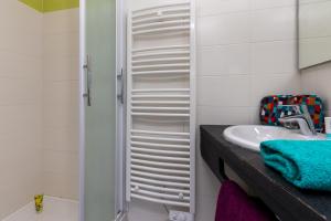 Chalets Bungalow 4 Pers Village Vacances : photos des chambres
