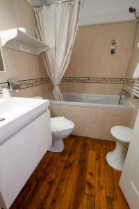 Family Room (2 Adults + 2 Children) room in Hotel Chalet De L'isere