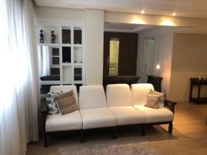 Apartamento confortável quadra mar