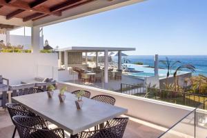 Luxury Seafront Residence in Boutique Development