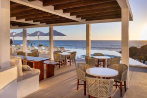 Oceanfront Condo, Stunning Views, Luxury Amenities