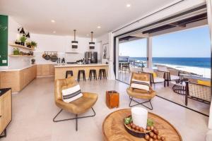 Boutique Condo, Ocean Views, Luxury Amenities