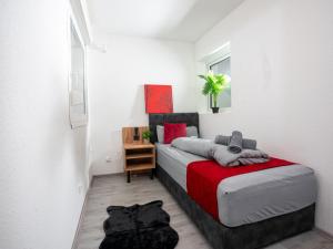 Serviceroom24 - Apartment 3 in Recklinghausen WLAN - Smart-TV - 24-7 Check-in und Küche