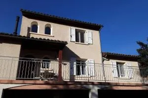 Grand T1 meublé - 圣弗卢尔