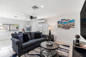 Miami Oasis, Spacious 4-Bedroom Home with Pool