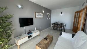 Skyline 23 apartment with sea views