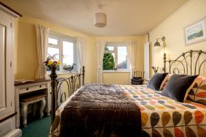 Old Round House with hot tub