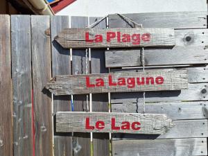 Chalets L'atelier, chalet proche lac et ocean a Hourtin : photos des chambres