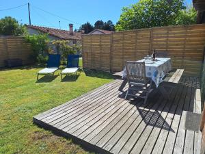 Chalets L'atelier, chalet proche lac et ocean a Hourtin : photos des chambres