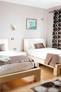 Quadruple Room with Balcony and Partial Sea View room in Hotel Kristal