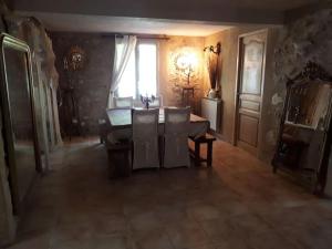 Villas Bastide en pierre dans le Luberon : photos des chambres