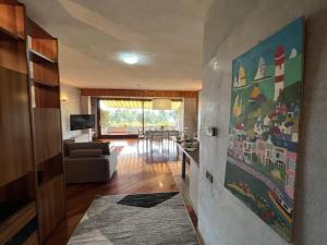 La Baia, sul lago, tranquilla