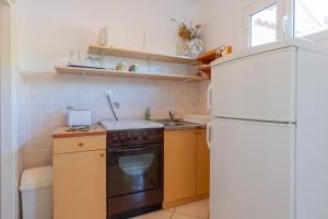 Tinka, Apartment No 7