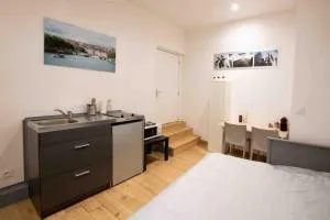 Studio Face à L’Île Barbe - 卡威尔奎 Studio Face à L’Île Barbe - 卡威尔奎