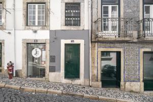 WHome Stylish Family Residence in the Heart of Chiado