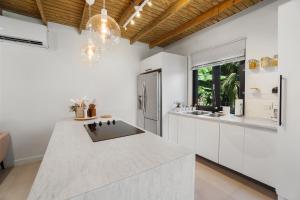 Boho Retreat Beach Pool Central AC Generator